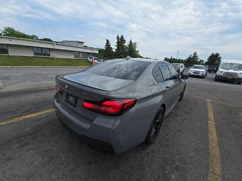 Used 2022 BMW M550i xDrive w/ Executive Package AWD/4WD image 2