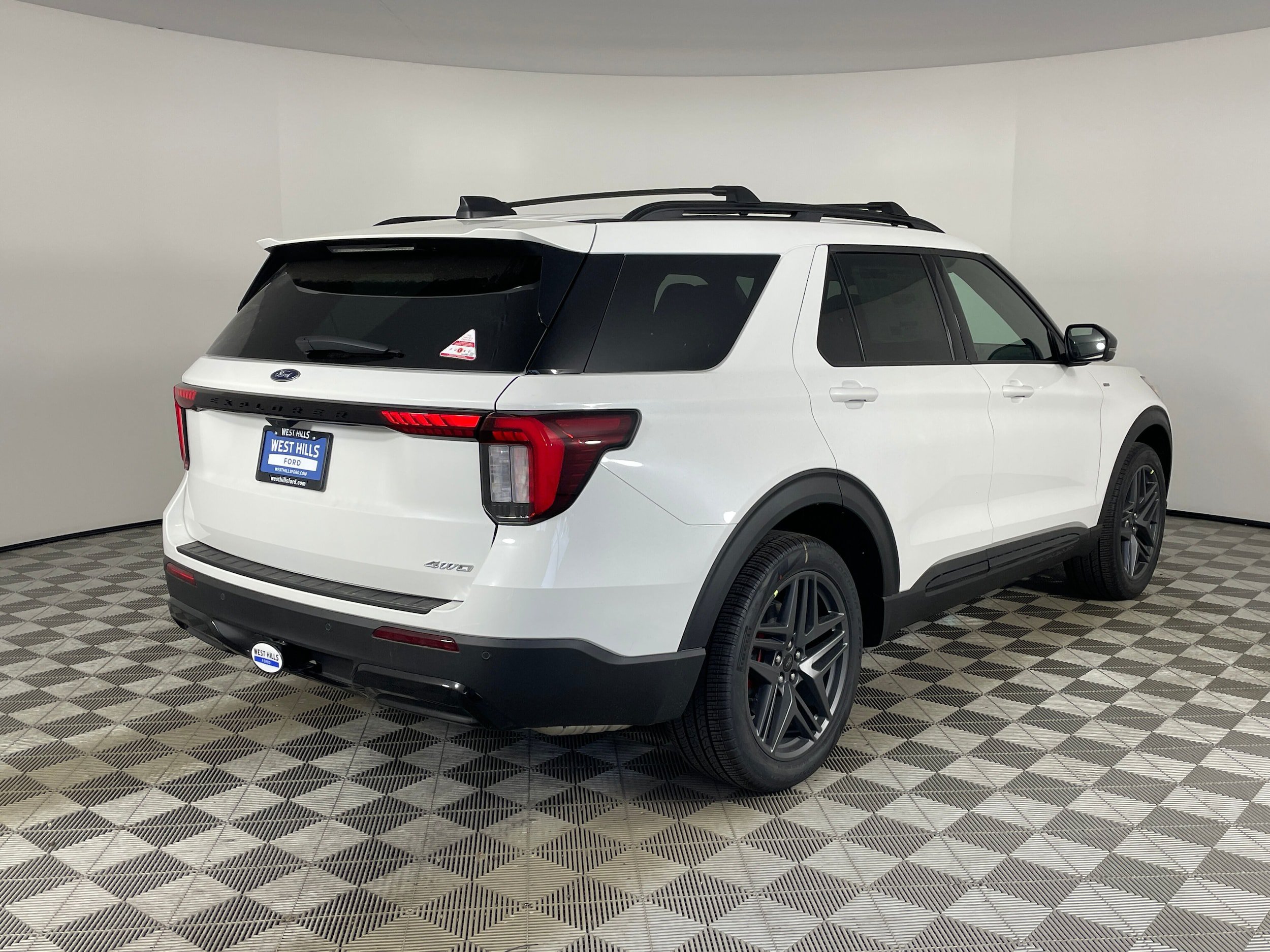 New 2026 Ford Explorer ST-Line w/ ST-Line Street Pack AWD/4WD image 12