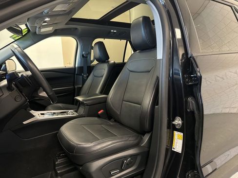 Used 2020 Ford Explorer Limited AWD/4WD image 5