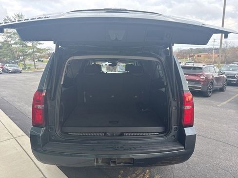 Used 2020 Chevrolet Suburban LT image 7