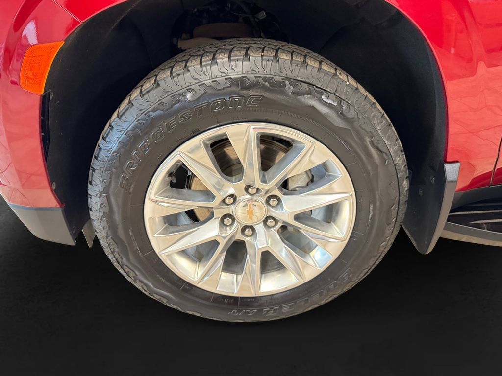 Used 2024 Chevrolet Tahoe Premier AWD/4WD image 9