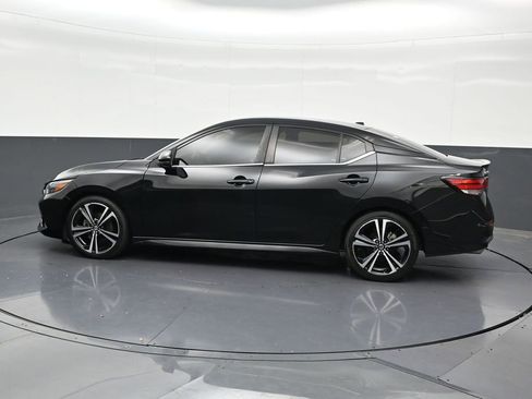 Used 2022 Nissan Sentra SR w/ Electronics Package FWD image 2