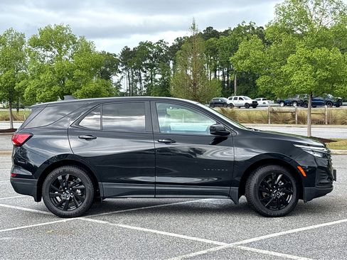 Used 2024 Chevrolet Equinox LS w/ LS Convenience Package image 21