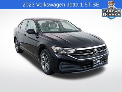 Used 2023 Volkswagen Jetta SE w/ Panoramic Sunroof Package