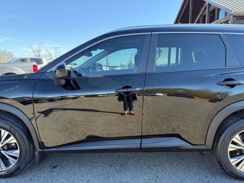 Used 2023 Nissan Rogue SV w/ SV Premium B Package image 39