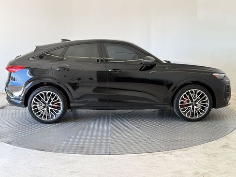 Used 2025 Audi SQ5 Prestige AWD/4WD image 8