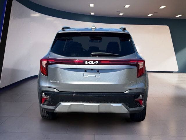 Certified 2024 Kia Seltos EX AWD/4WD image 4