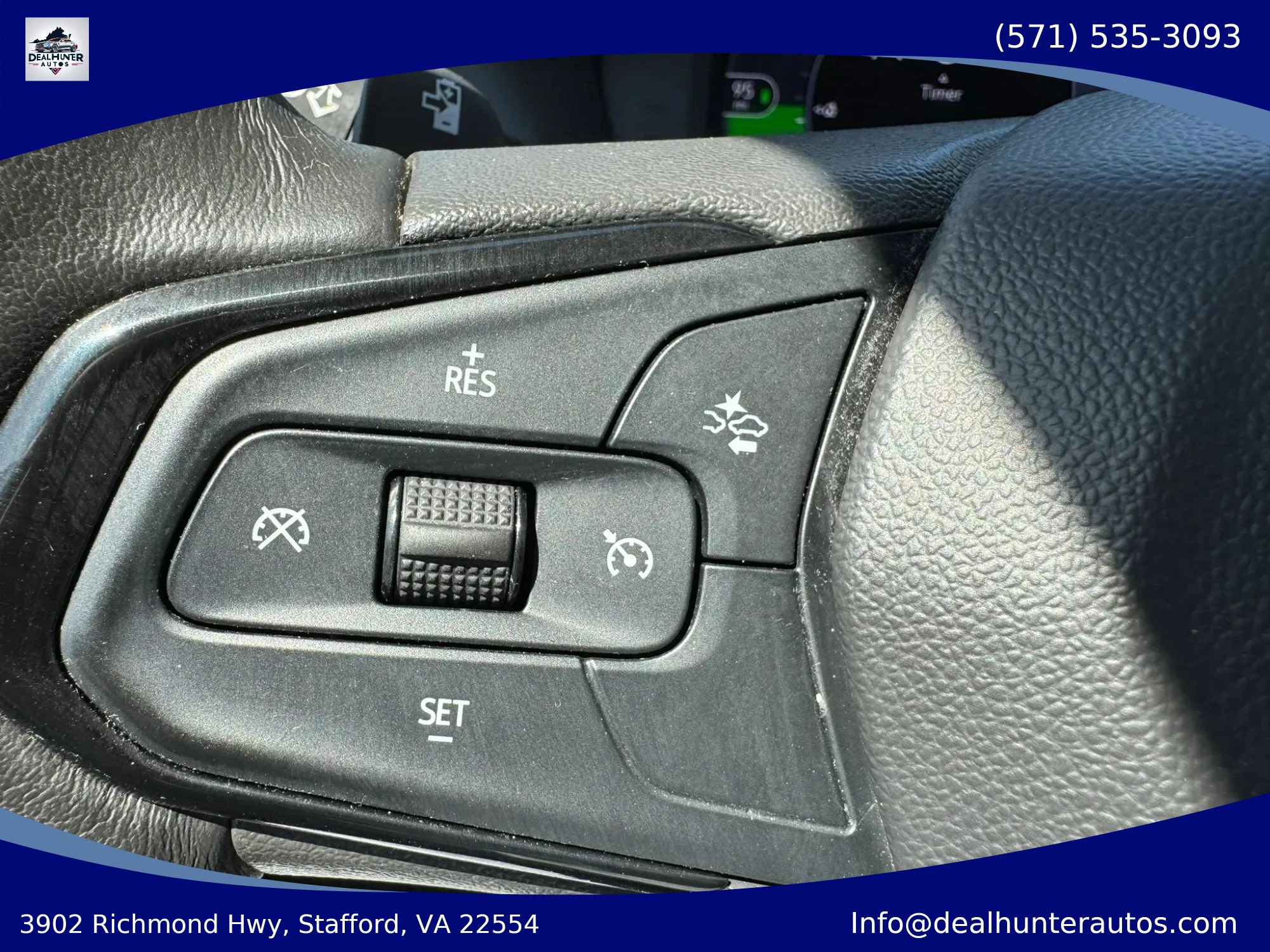 Used 2023 Chevrolet Bolt EUV LT w/ Convenience Package FWD image 29