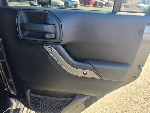 Used 2016 Jeep Wrangler Black Bear image 13