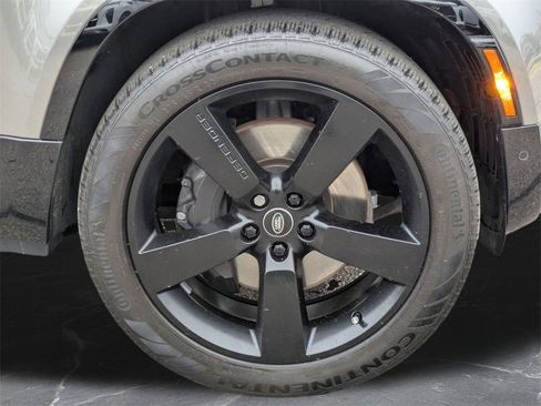 Used 2023 Land Rover Defender 130 X-Dynamic SE image 39