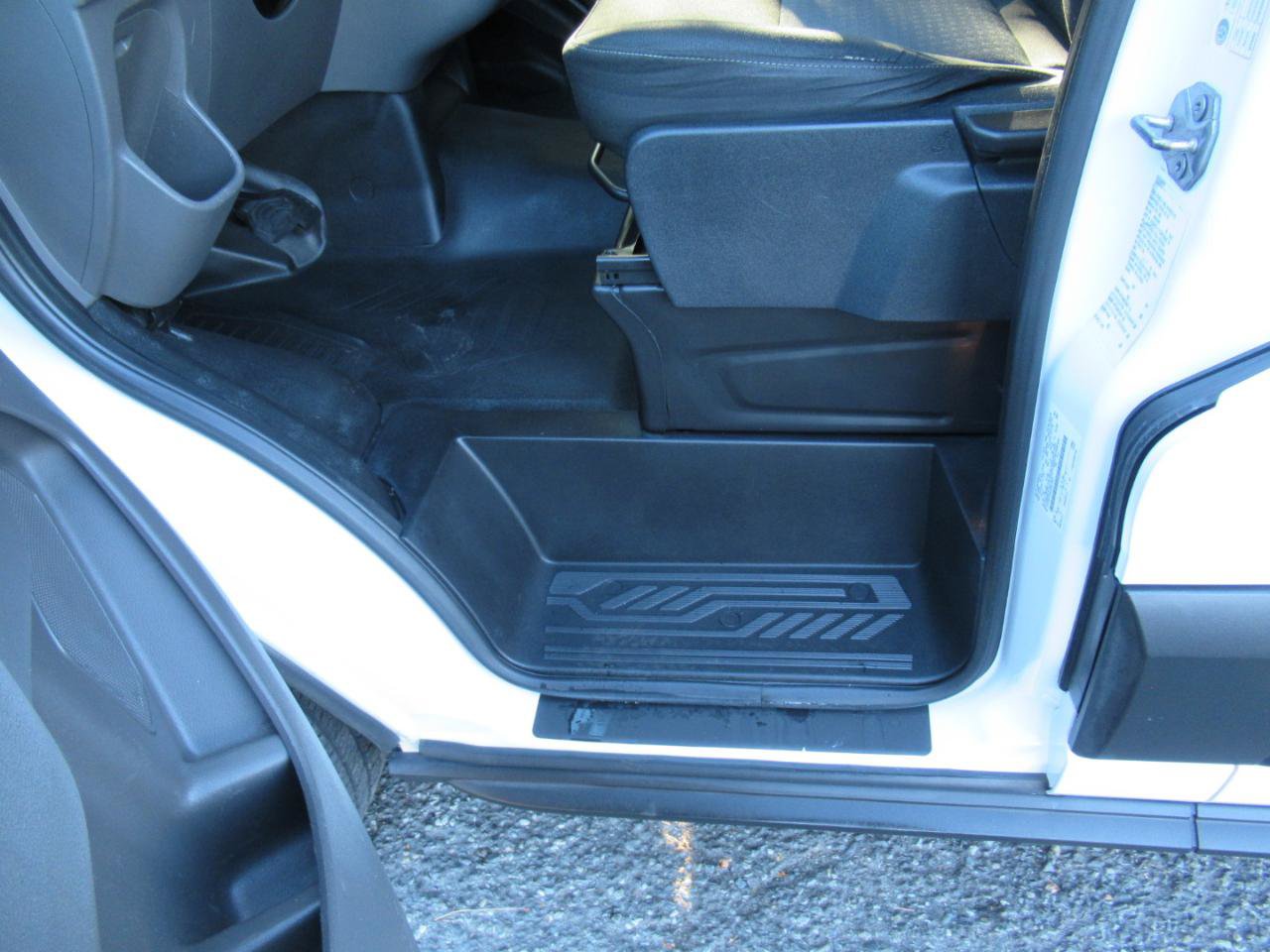 Used 2020 Ford Transit 150 Low Roof RWD image 11