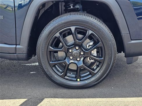 New 2026 Jeep Compass Latitude AWD/4WD image 6