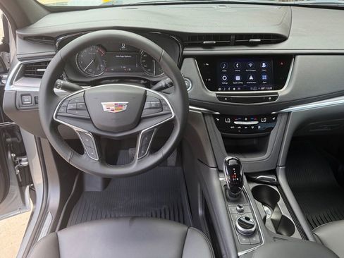 New 2026 Cadillac XT5 Luxury w/ LPO, Floor Liner Package AWD/4WD image 19