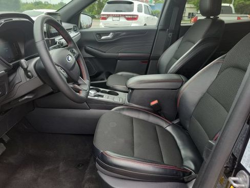 Used 2025 Ford Escape ST-Line Select AWD/4WD image 19