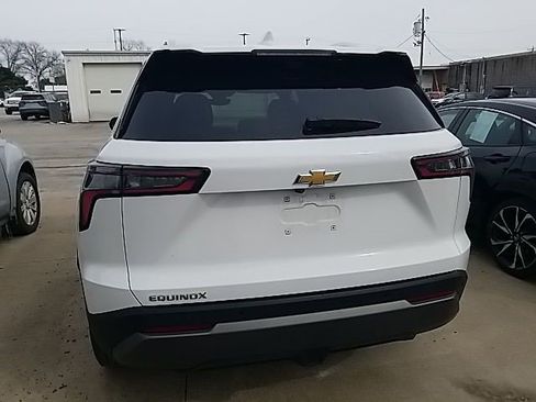 Certified 2025 Chevrolet Equinox LT w/ Convenience Package II image 19