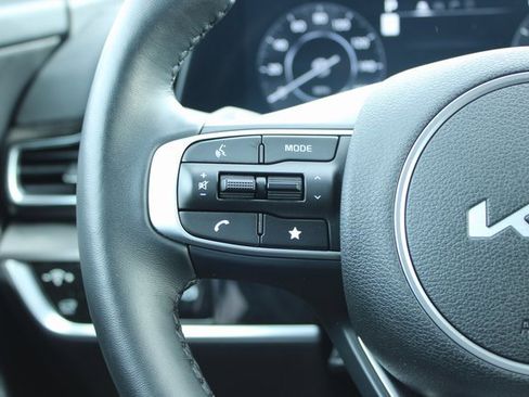 Used 2025 Kia Sportage SX image 28