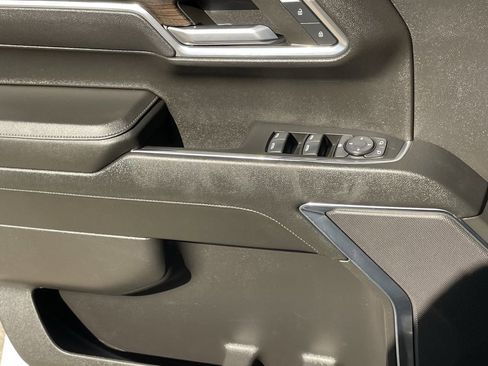 Used 2024 Chevrolet Silverado 1500 LT image 21