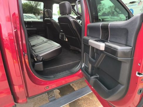 Used 2019 Ford F150 Platinum w/ Equipment Group 701A Luxury AWD/4WD image 24