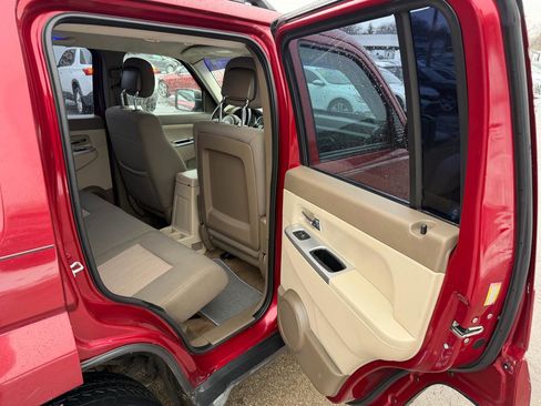 Used 2012 Jeep Liberty Sport image 11