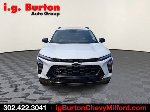 Certified 2025 Chevrolet Trax ACTIV w/ Driver Confidence Package FWD image 2