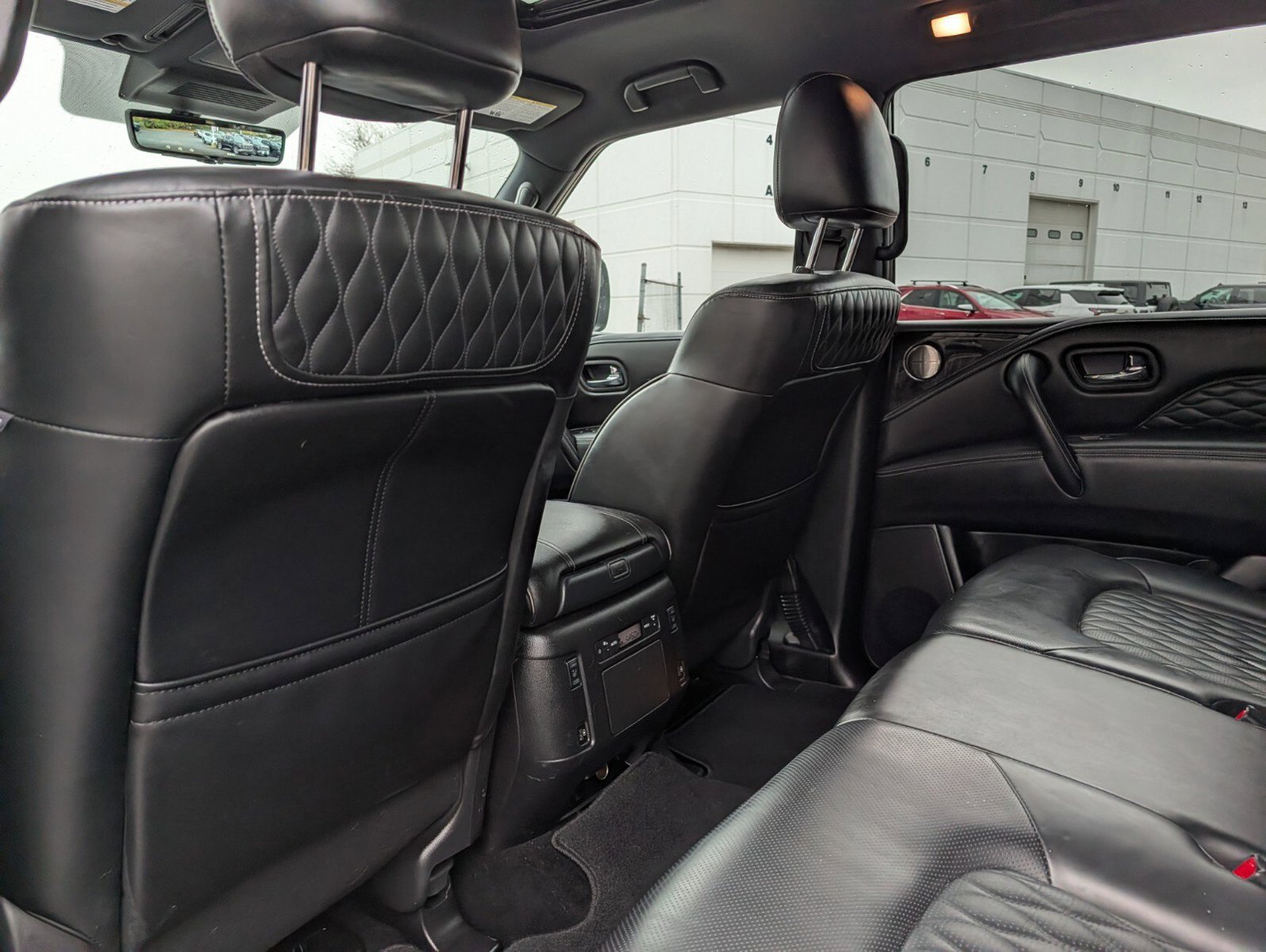Used 2024 INFINITI QX80 Sensory AWD/4WD image 27