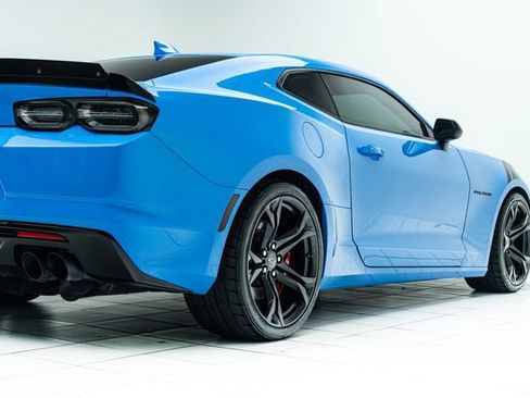 Used 2022 Chevrolet Camaro SS RWD image 13