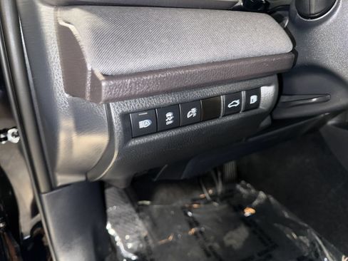 Used 2025 Toyota Camry LE FWD image 18