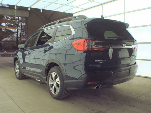 Used 2025 Subaru Ascent Premium image 3