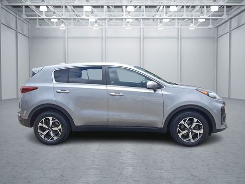 Used 2020 Kia Sportage LX FWD image 12