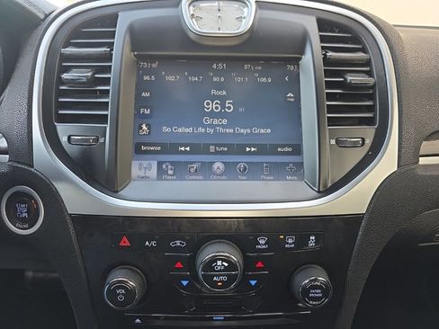 Used 2011 Chrysler 300 Limited w/ Sound Group image 16