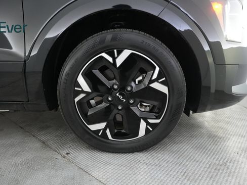 Used 2023 Kia Niro Wind FWD image 20