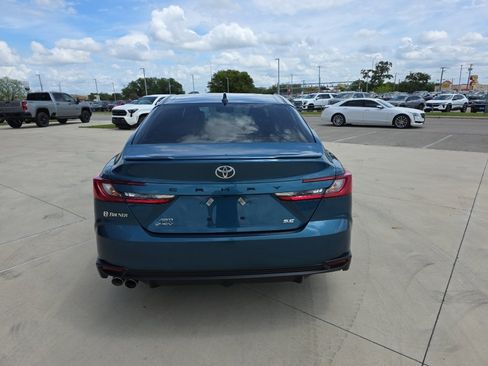 Used 2025 Toyota Camry SE w/ Convenience Package AWD/4WD image 16