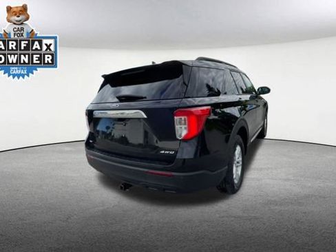 Used 2023 Ford Explorer XLT AWD/4WD image 9