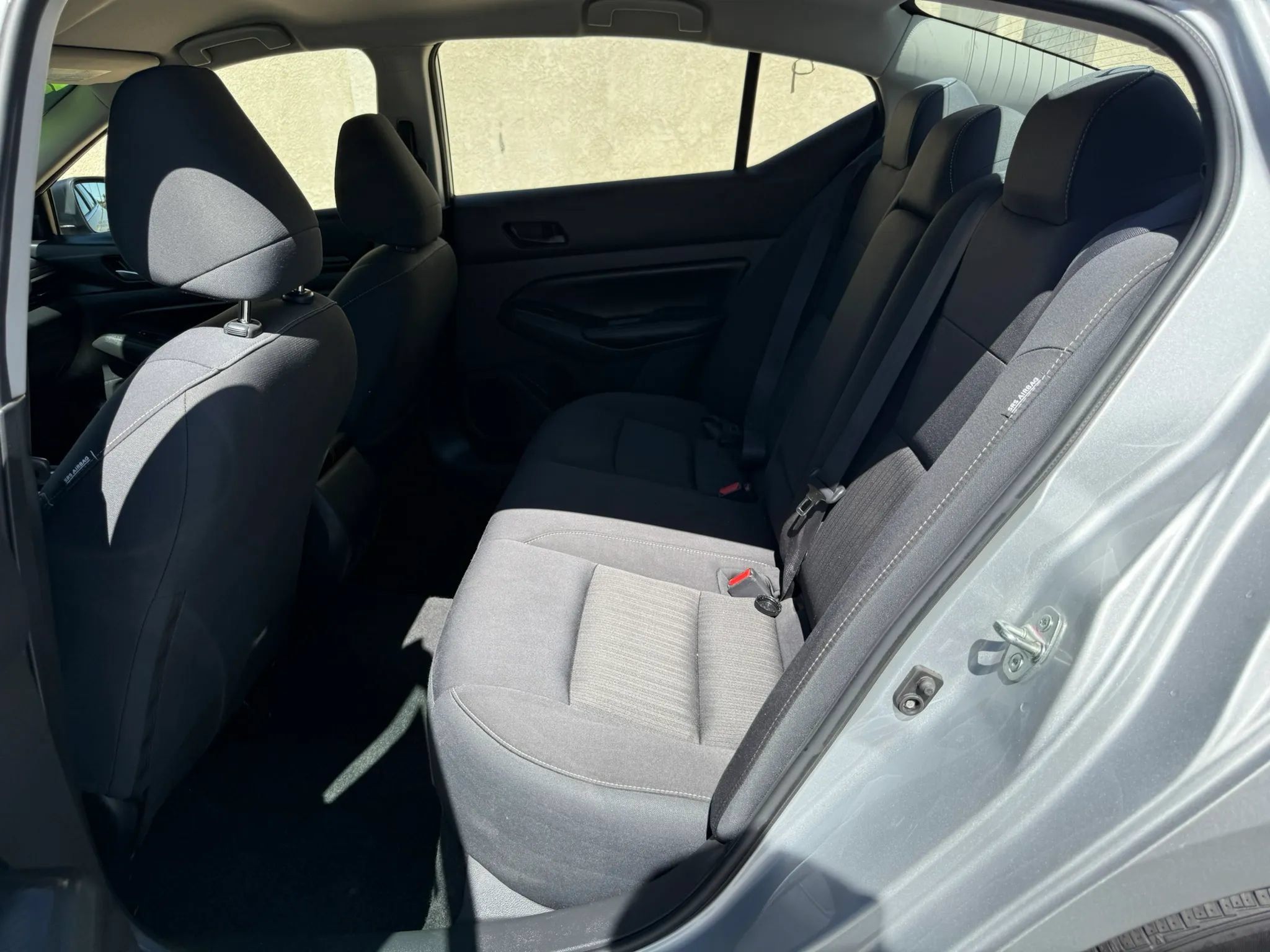 Used 2024 Nissan Altima 2.5 SV FWD image 7