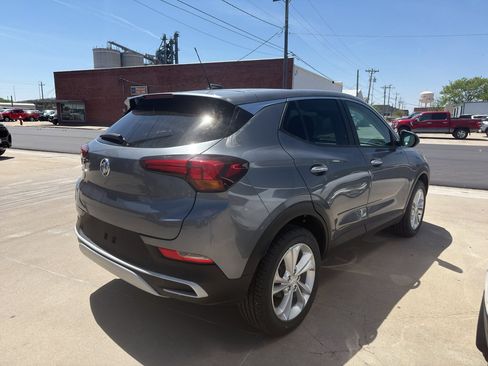 Used 2022 Buick Encore GX Preferred w/ Cold Weather Comfort Package AWD/4WD image 3