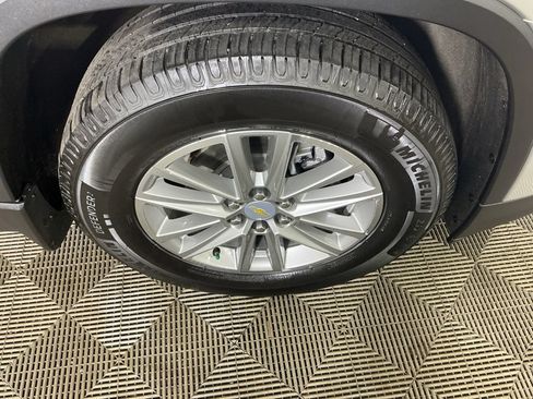Used 2022 Chevrolet Traverse LT w/ LPO, Floor Liner Package AWD/4WD image 5
