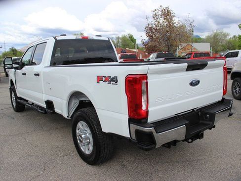 Used 2023 Ford F350 XLT w/ FX4 Off-Road Package image 4