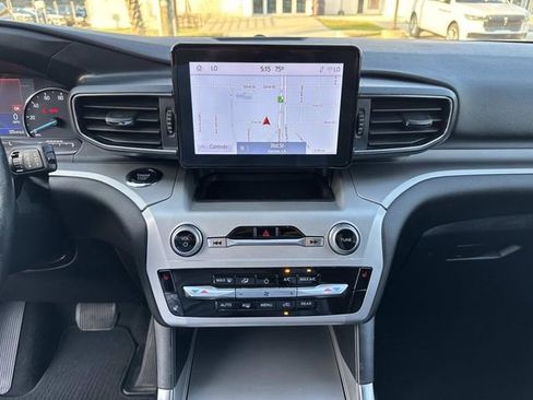 Certified 2022 Ford Explorer XLT w/ Equipment Group 202A image 26