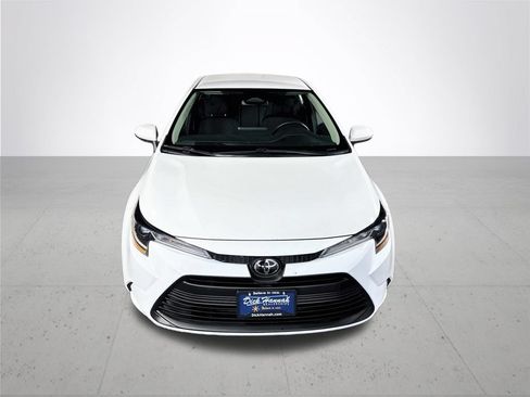 Used 2024 Toyota Corolla LE FWD image 3