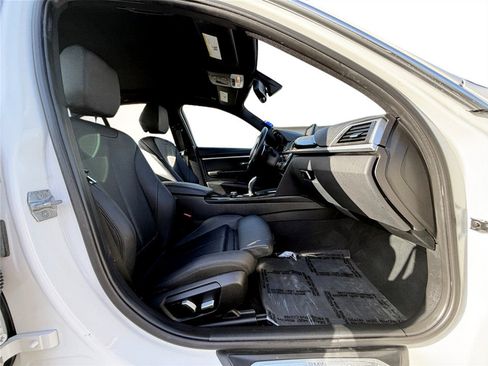 Used 2017 BMW 330i Sedan image 11