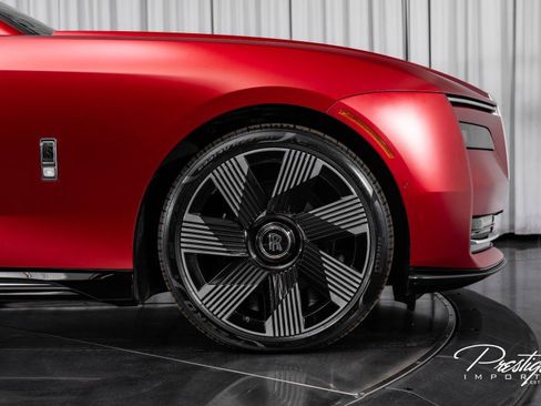Used 2024 Rolls-Royce Spectre w/ Spectre Launch Package image 22