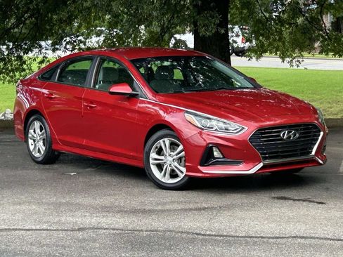 Used 2018 Hyundai Sonata SE FWD image 1