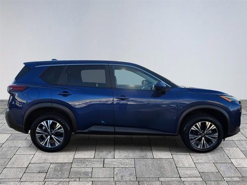Used 2023 Nissan Rogue SV image 8