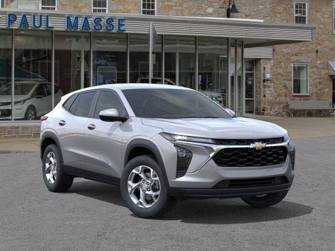 New 2026 Chevrolet Trax LS w/ LS Convenience Package FWD image 7