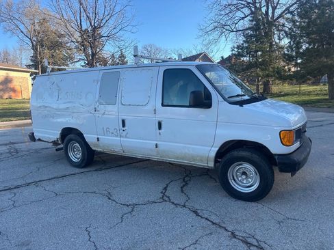 Used 2007 Ford E-250 and Econoline 250 Extended RWD image 27