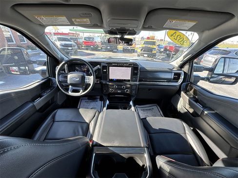 Used 2024 Ford F350 Lariat w/ Sport Appearance Package image 21