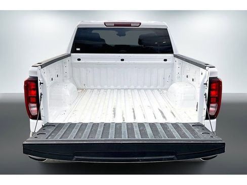 Used 2024 GMC Sierra 1500 SLE image 7