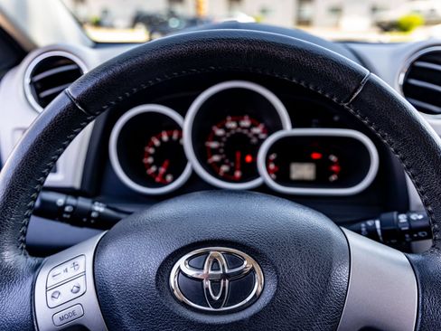 Used 2010 Toyota Matrix S w/ All Weather Guard Pkg FWD image 15