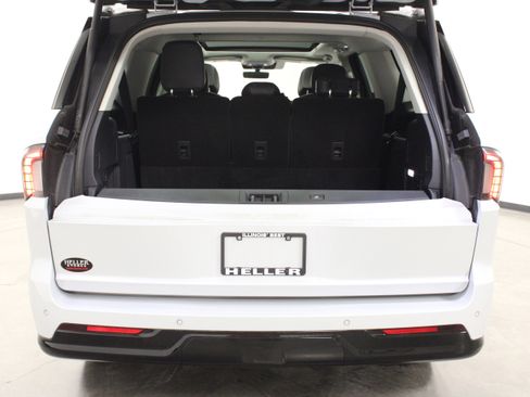 Used 2025 Lincoln Navigator L Reserve AWD/4WD image 13