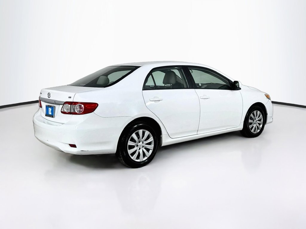 Used 2012 Toyota Corolla LE FWD image 7